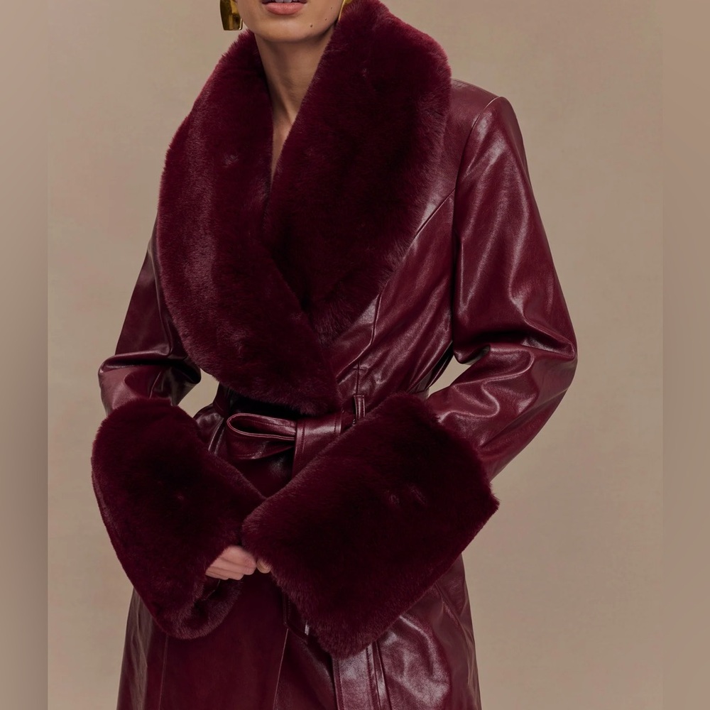 Meshki - BEC Faux Leather Trench Coat With Faux Fur (Cherry Red) - Picture 4 of 5